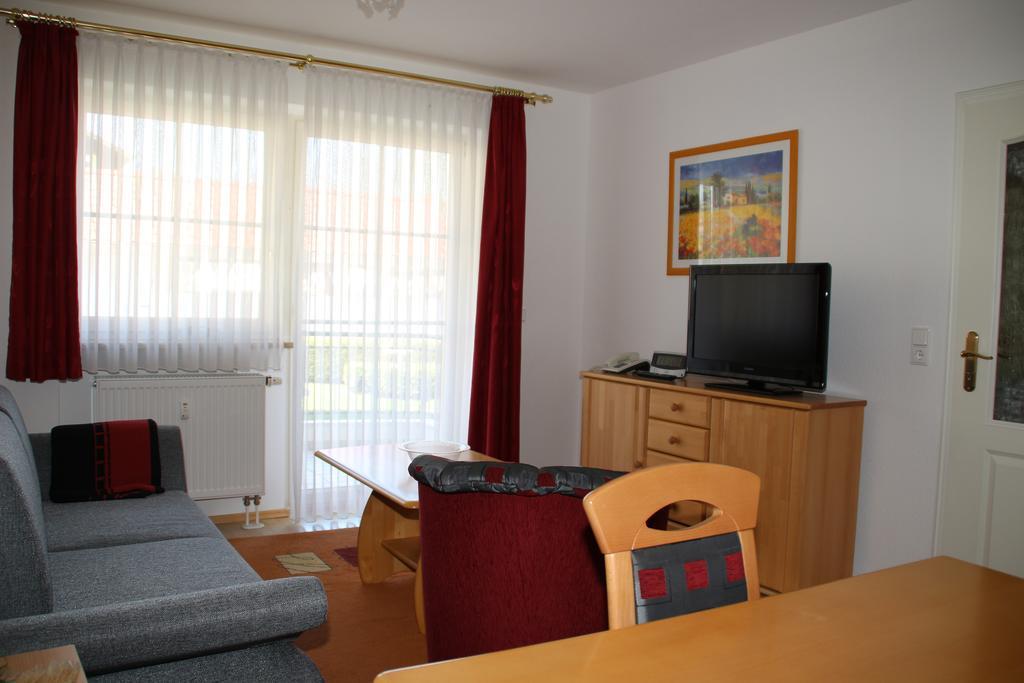 2 Zimmer Kursuite Bad Fuessing Exterior foto